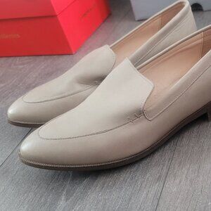 As new (worn once) - leather mocassins loafers greige size EUR 39 / US 8.5